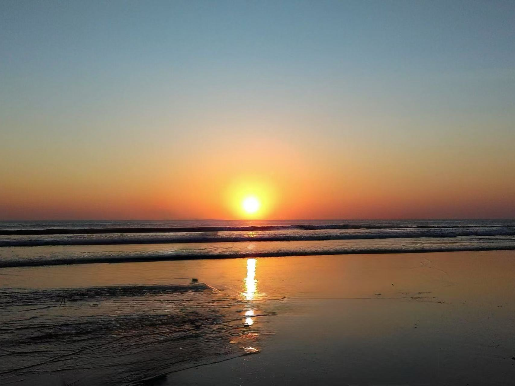 金巴蘭夕陽沙灘漫步